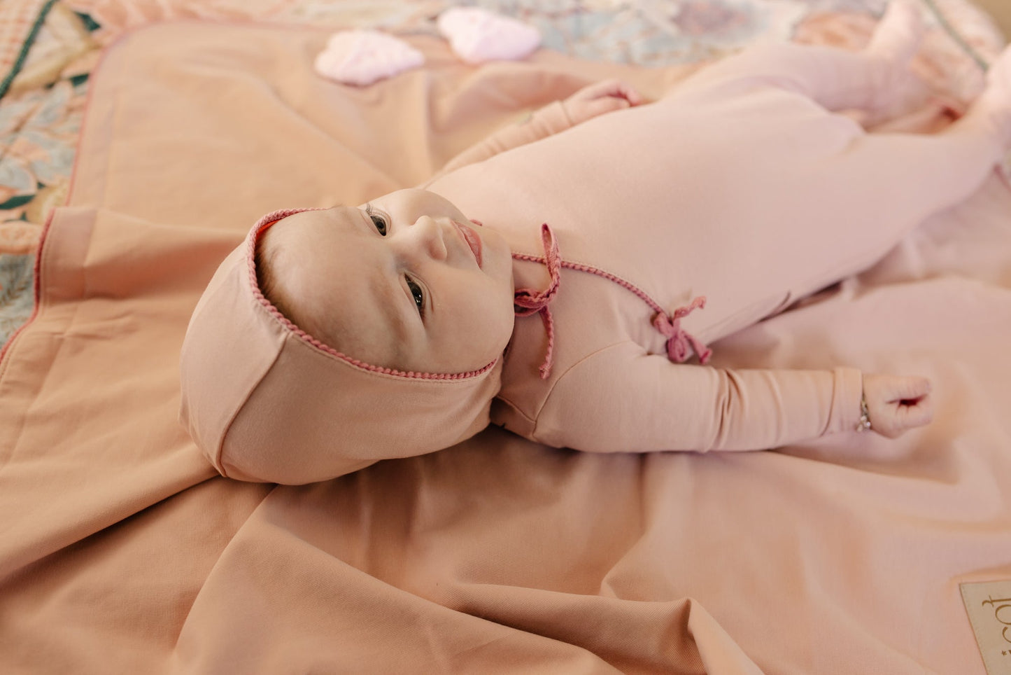 Contrast Color Kimono Layette Set
